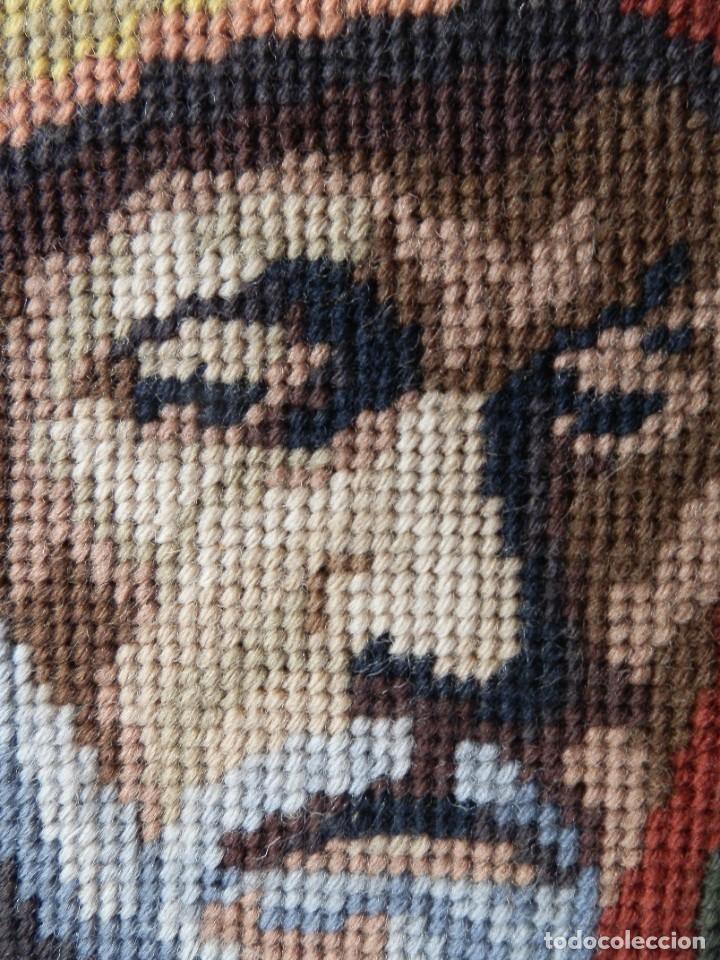 Otros objetos de arte: TAPIZ SOBRE MARCO. MIDE 41 X 30 cm - Foto 3