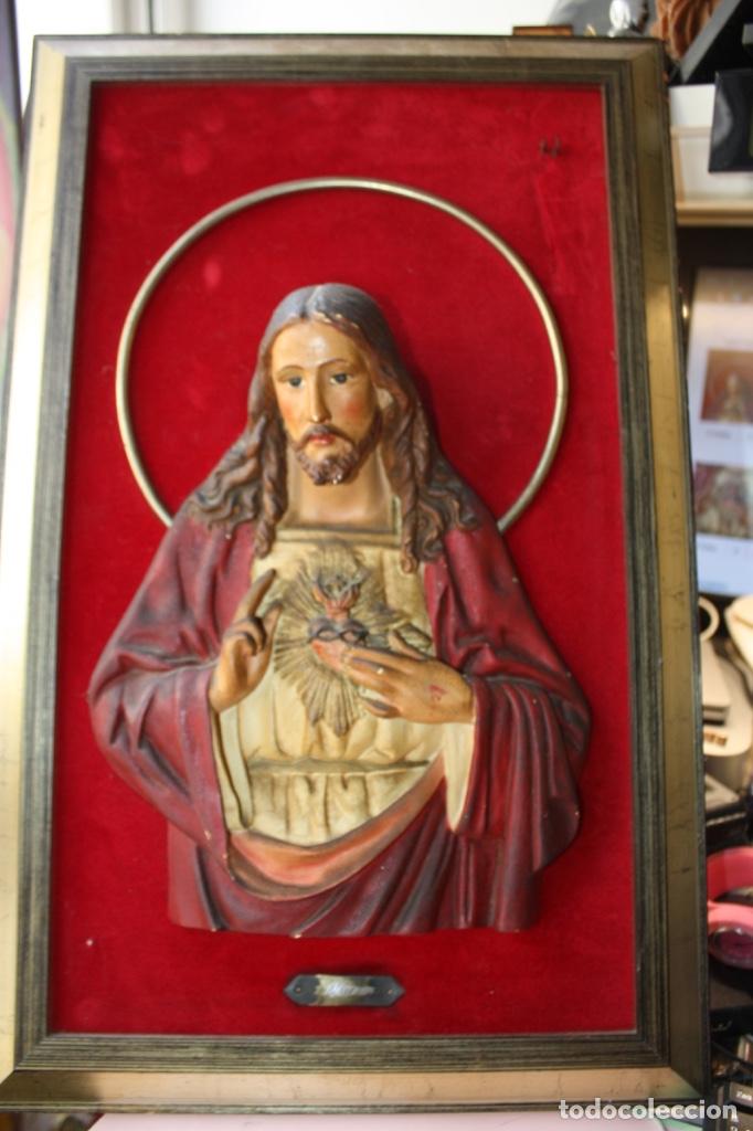 Otros objetos de arte: CUADRO SAGRADO CORAZON 57X36 CMEN RELIEVE - Foto 1