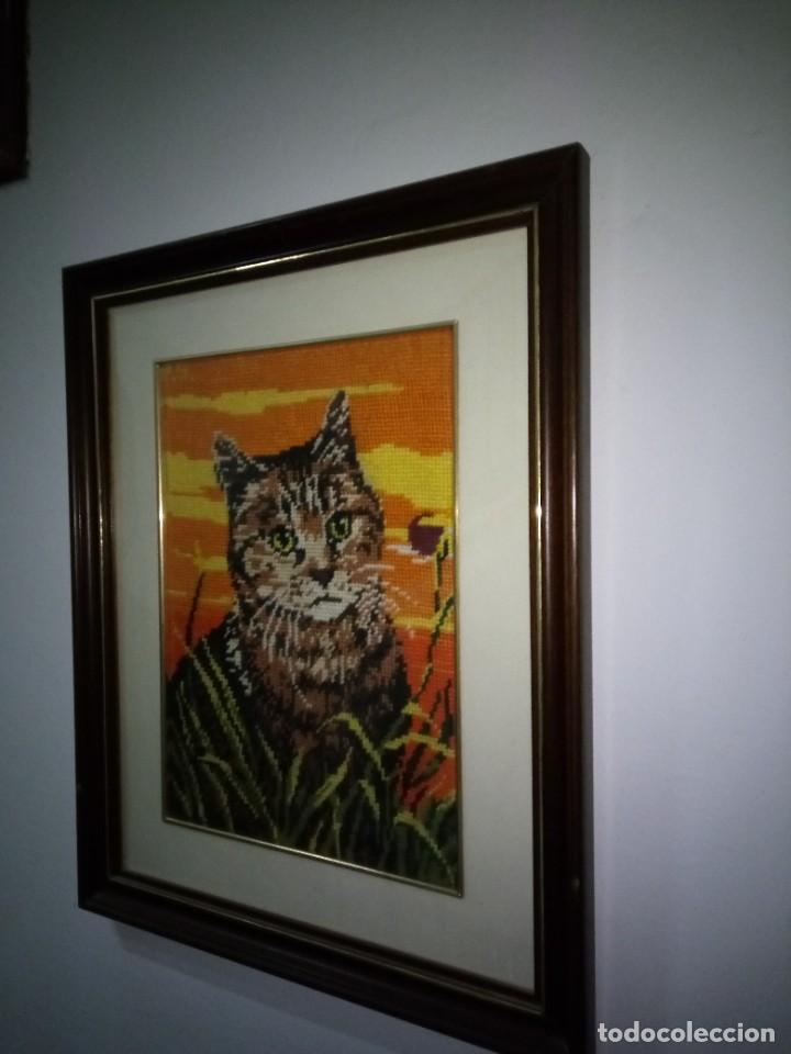 Otros objetos de arte: CUADRO GATO, BORDADO / 34X42 / AA604 / CON MARCO - Foto 2
