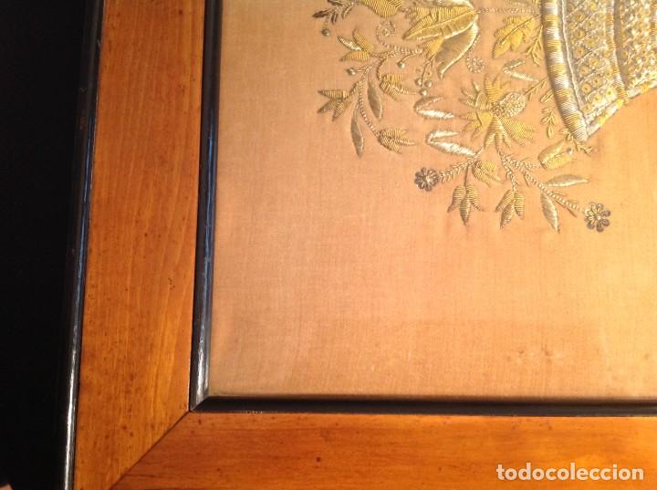 Otros objetos de arte: Cuadro Bordado Con Hilo De Oro Antiguo 1890 - Foto 3