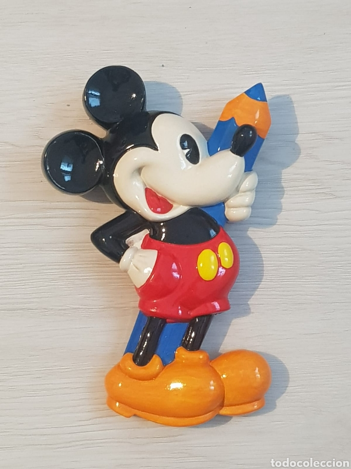 Otros objetos de arte: figura mickey mouse disney antiguo arcilla - Foto 1