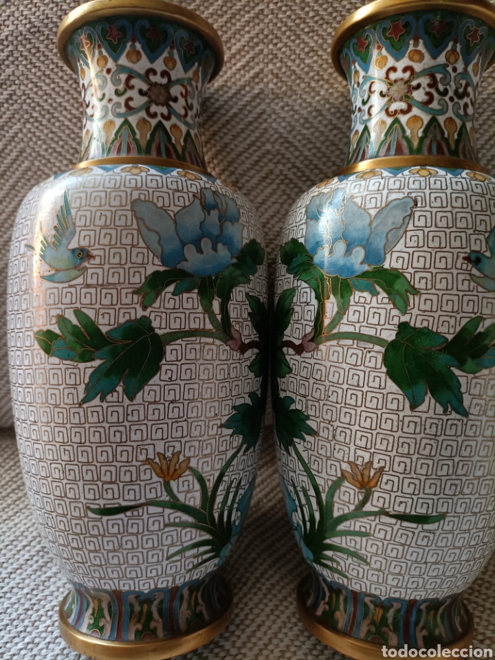Otros objetos de arte: pareja de floreros mirror cloisonn&eacute; esmaltado. - Foto 3