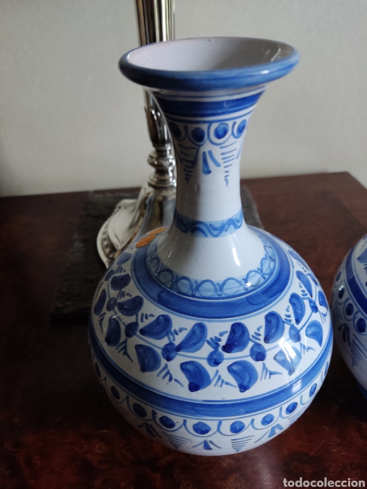 Otros objetos de arte: 2 jarrones ceramica talavera - Foto 2
