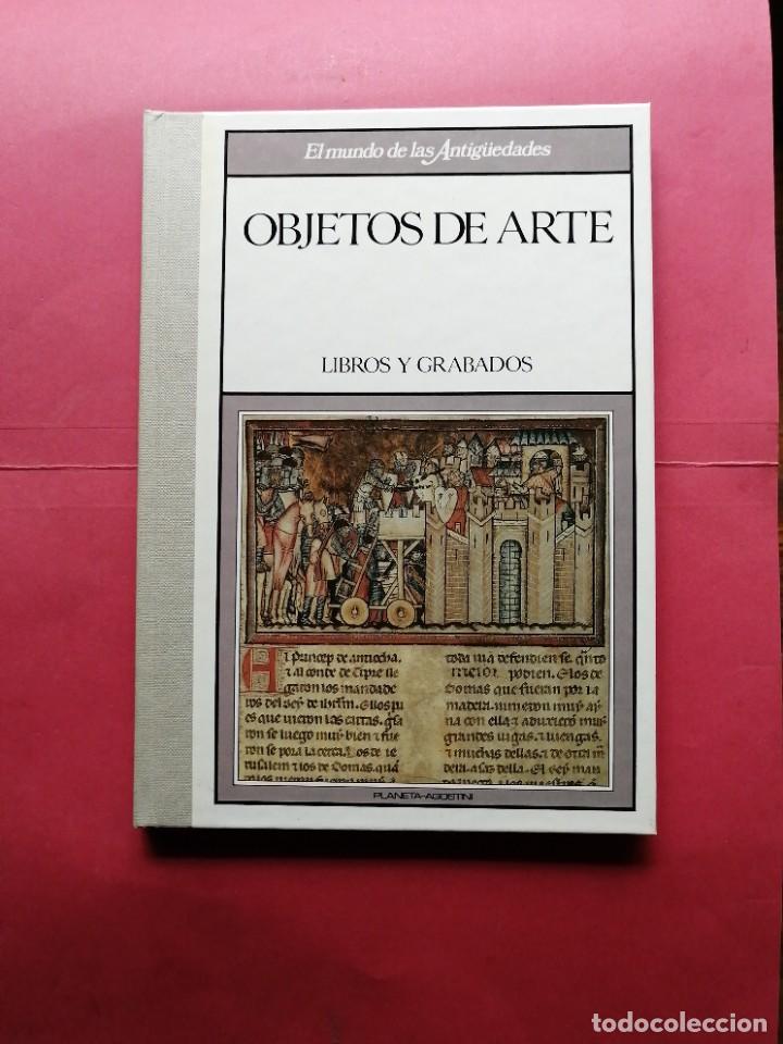 Otros objetos de arte: Objetos de arte. Libros y grabados - Foto 1