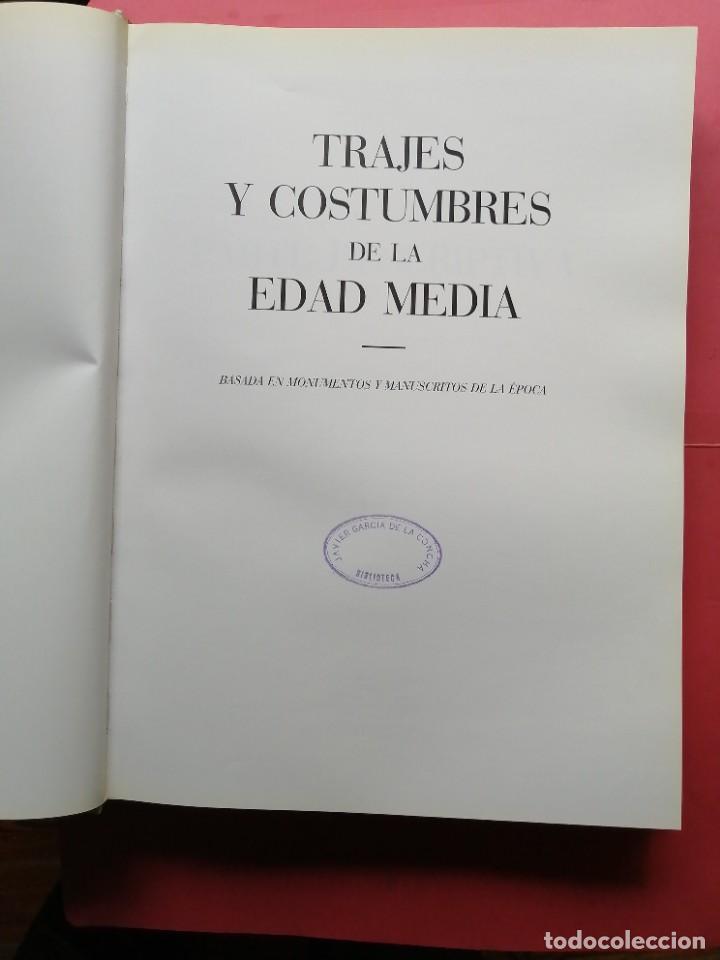 Otros objetos de arte: Trajes y costumbres de la Edad Media - Foto 2