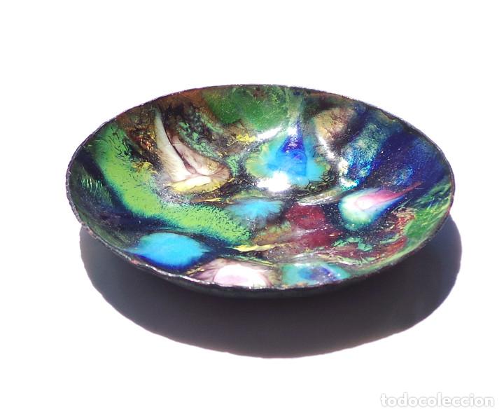 Otros objetos de arte: PLATITO CON ESMALTE DECORACI&Oacute;N. 8,2 CM DE DI&Aacute;METRO. - Foto 5