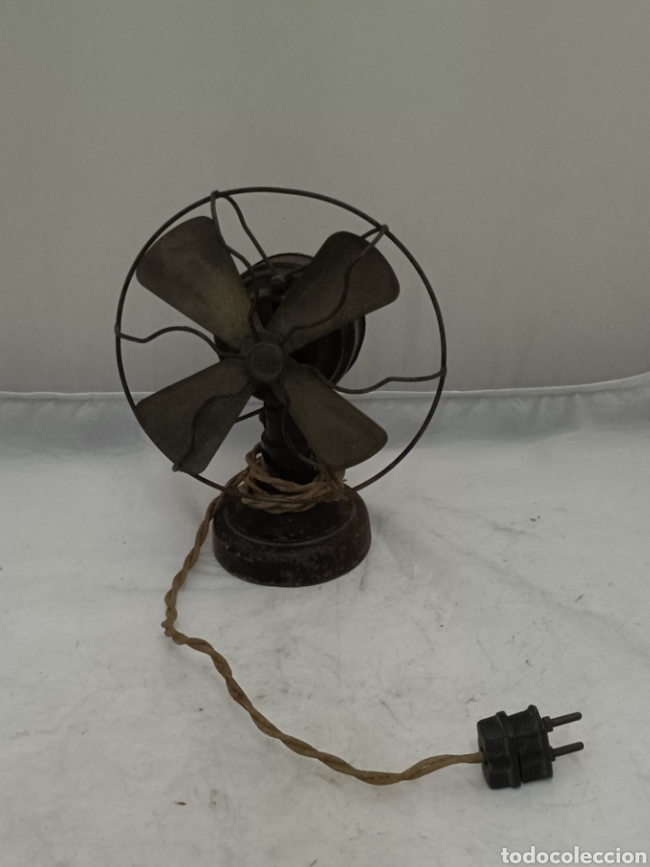 Otros objetos de arte: Ventilador de principios de siglo - Foto 1