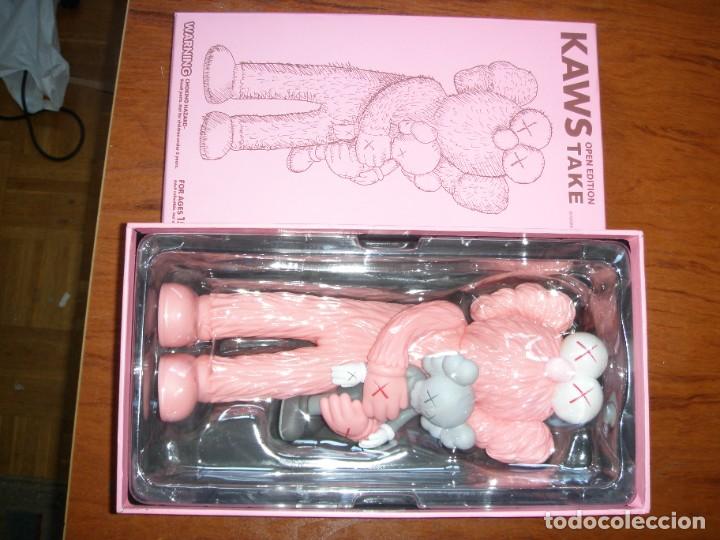 Otros objetos de arte: MU&Ntilde;ECO ARTISTA KAWS OPEN EDITION TAKE - Foto 4