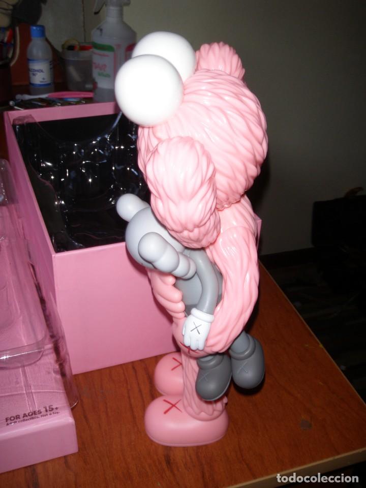 Otros objetos de arte: MU&Ntilde;ECO ARTISTA KAWS OPEN EDITION TAKE - Foto 9