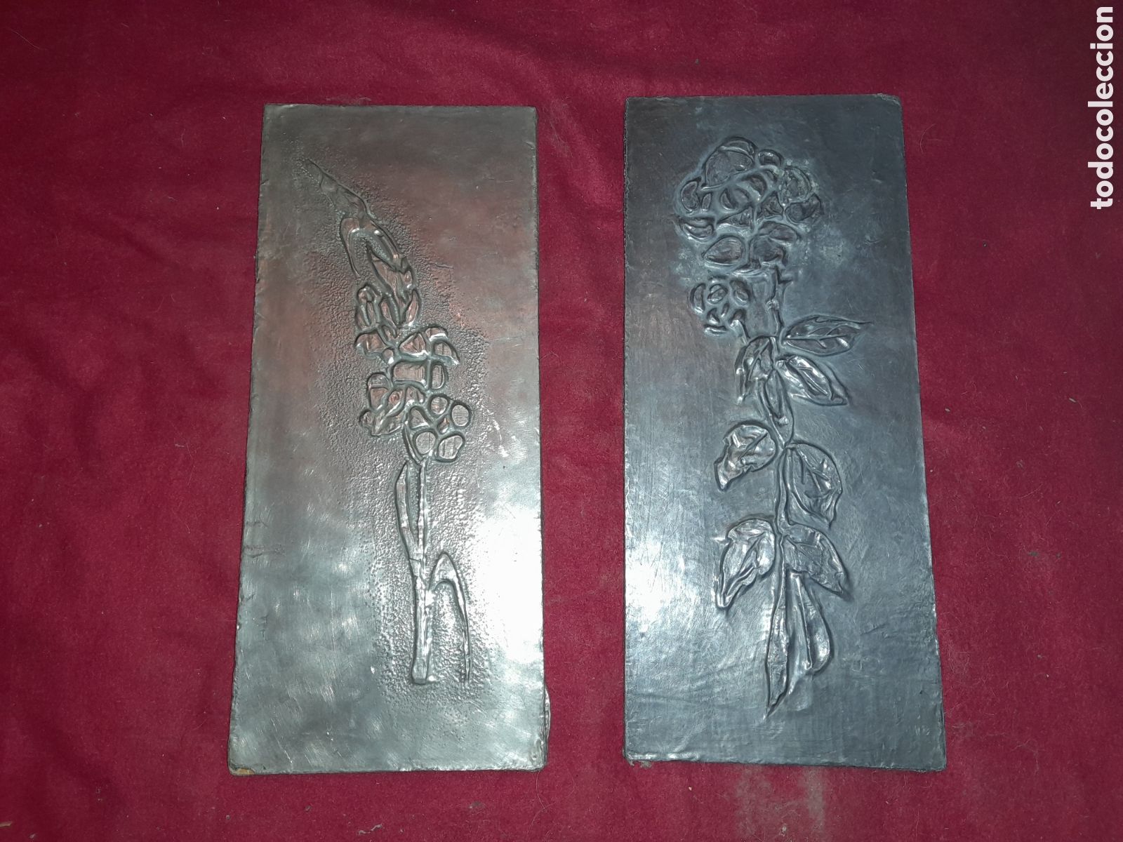 Otros objetos de arte: DOS CUADRITOS FLORES BAJORRELIEVE ESTA&Ntilde;O? - Foto 1