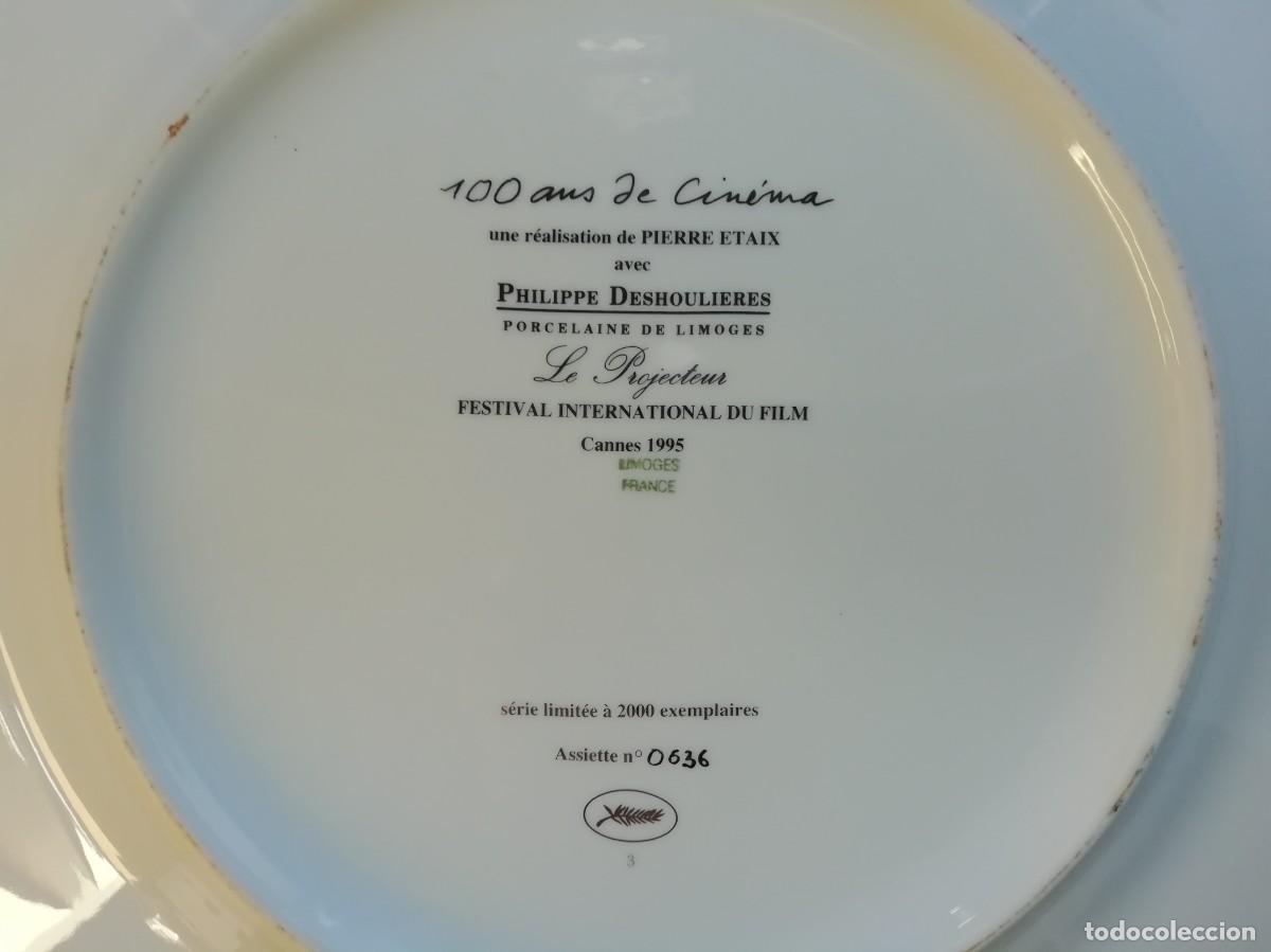 Otros objetos de arte: Plato de Limonges. 100 ans de cinema. - Foto 2