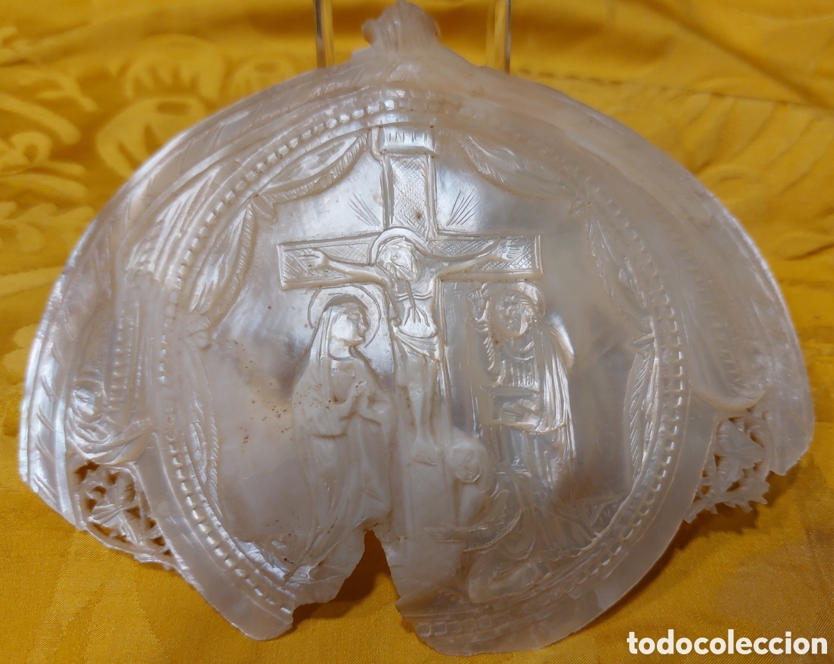 Otros objetos de arte: CALVARIO, CONCHA DE MADREPERLA TALLADA. - Foto 1