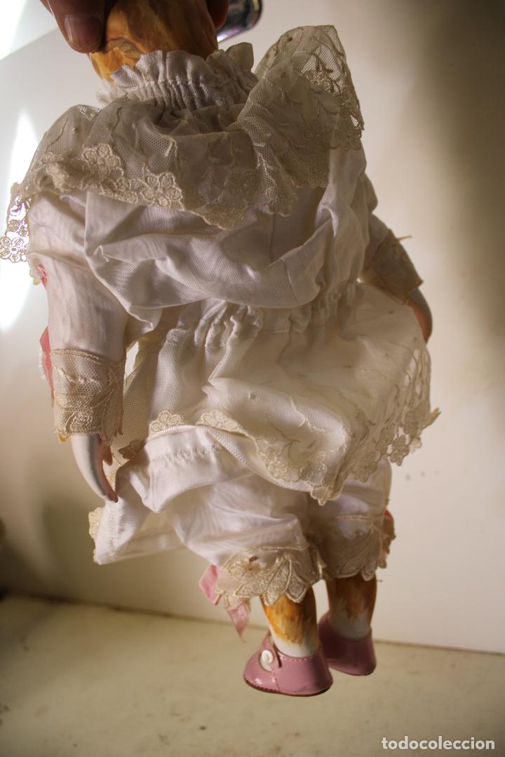 Otros objetos de arte: mu&ntilde;eca gata de porcelana - Foto 3