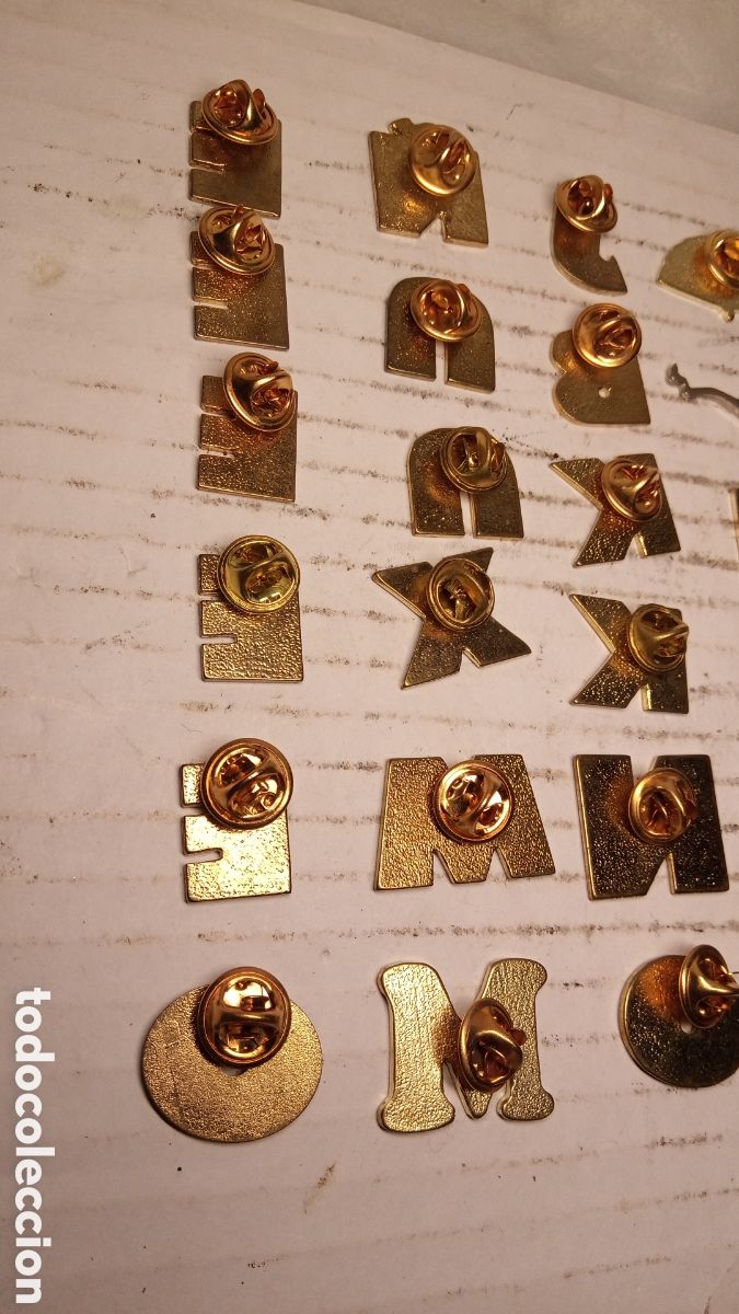 Otros objetos de arte: lote 23 pins vintage - Foto 13