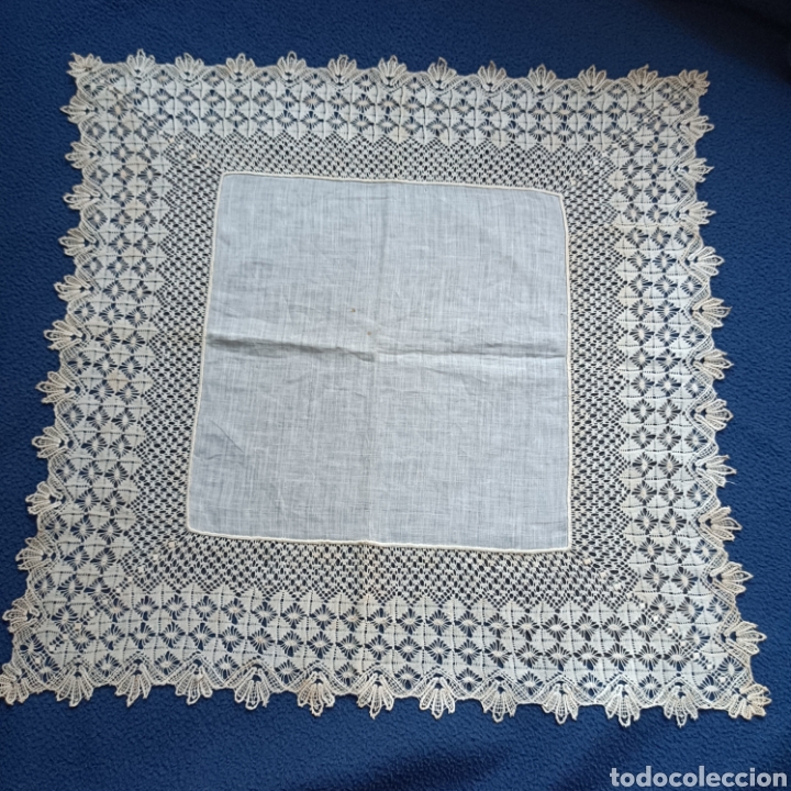 Otros objetos de arte: Pa&ntilde;uelo hecho a mano con hilo de carrete - Foto 1