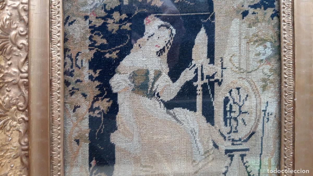 Otros objetos de arte: La Bella Durmiente con Rueca, Patchwork siglo XIX - Foto 2