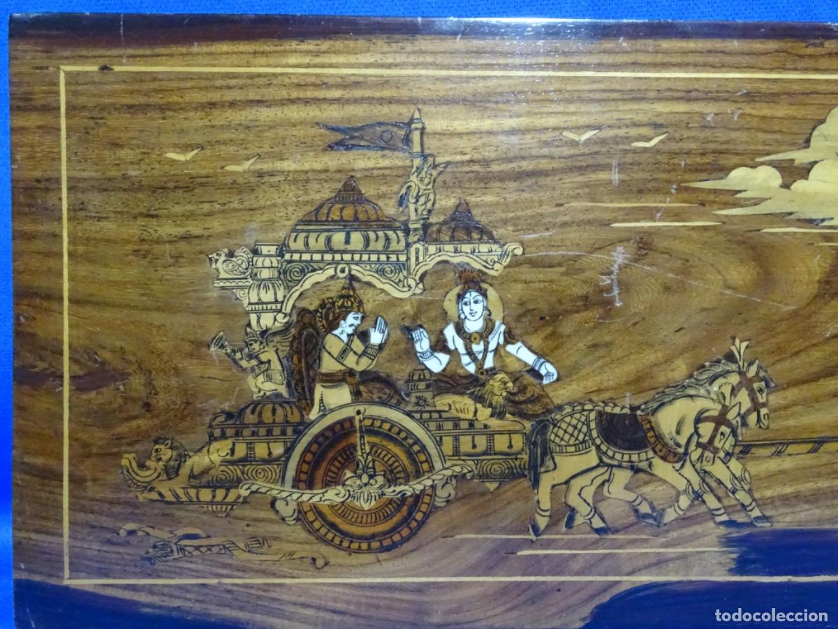 Otros objetos de arte: TABLA DE MADERA NO LE CON MARQUETERIA. ARTE ORIENTAL. - Foto 2