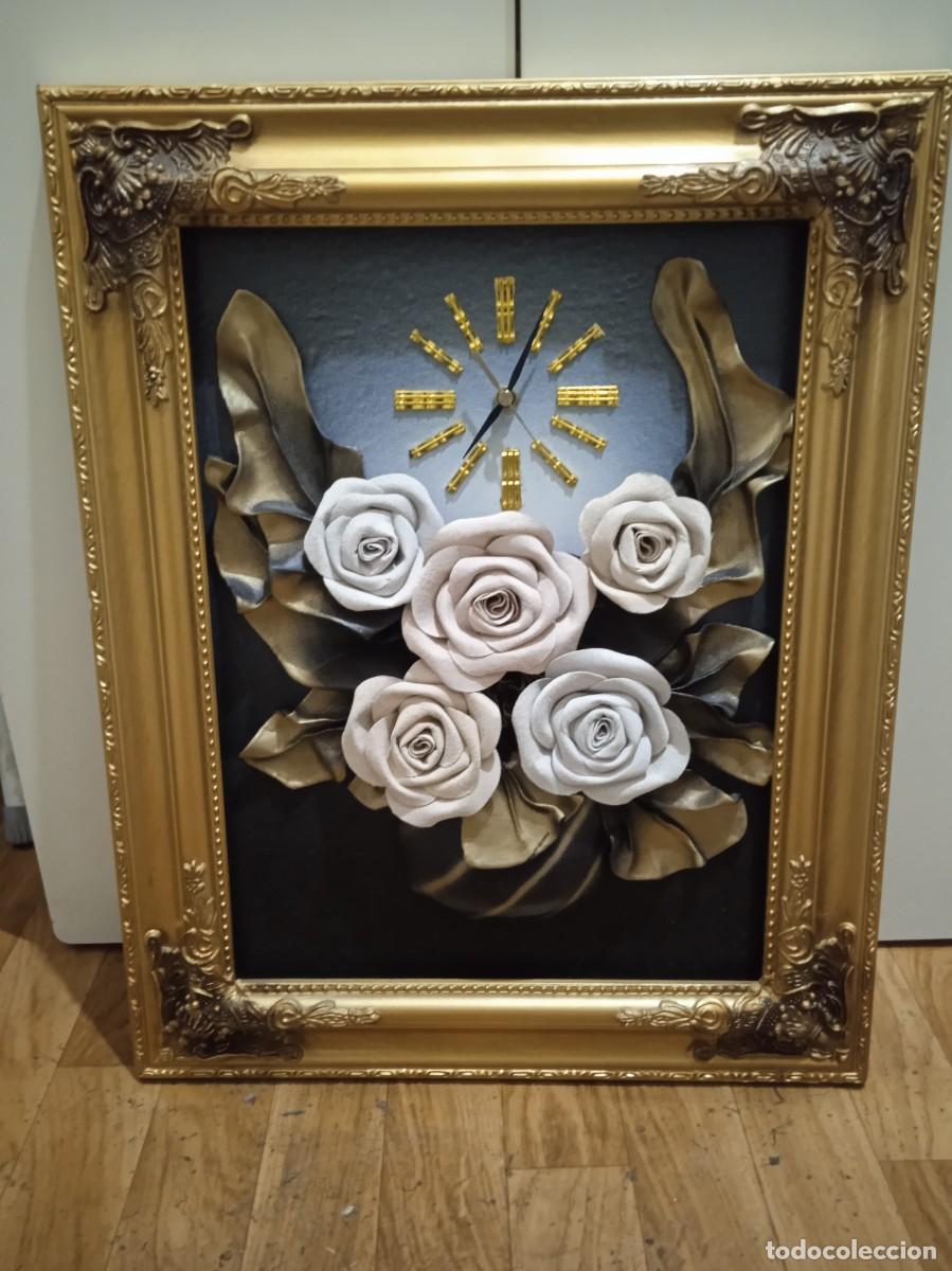 Otros objetos de arte: CUADRO CON ADORNOS Y RELOJ DORADO - Foto 1