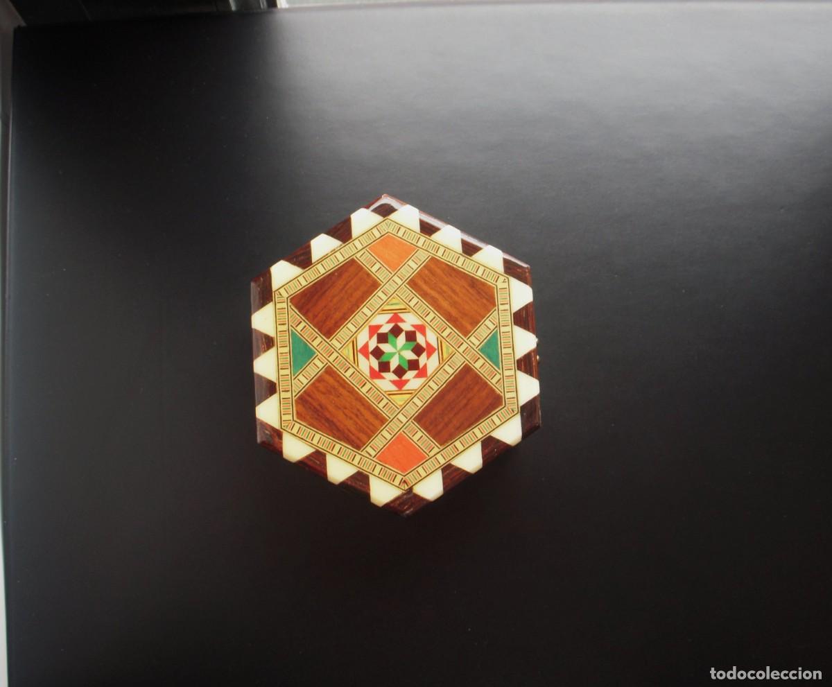 Otros objetos de arte: CAJA DE TARACEA GRANADINA - Foto 2