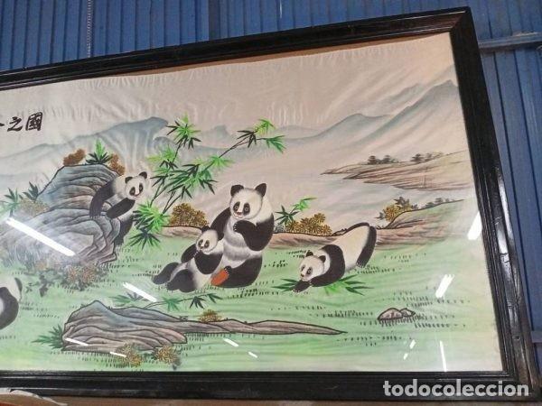 Otros objetos de arte: CUADRO BORDADO SOBRE SEDA - Foto 2