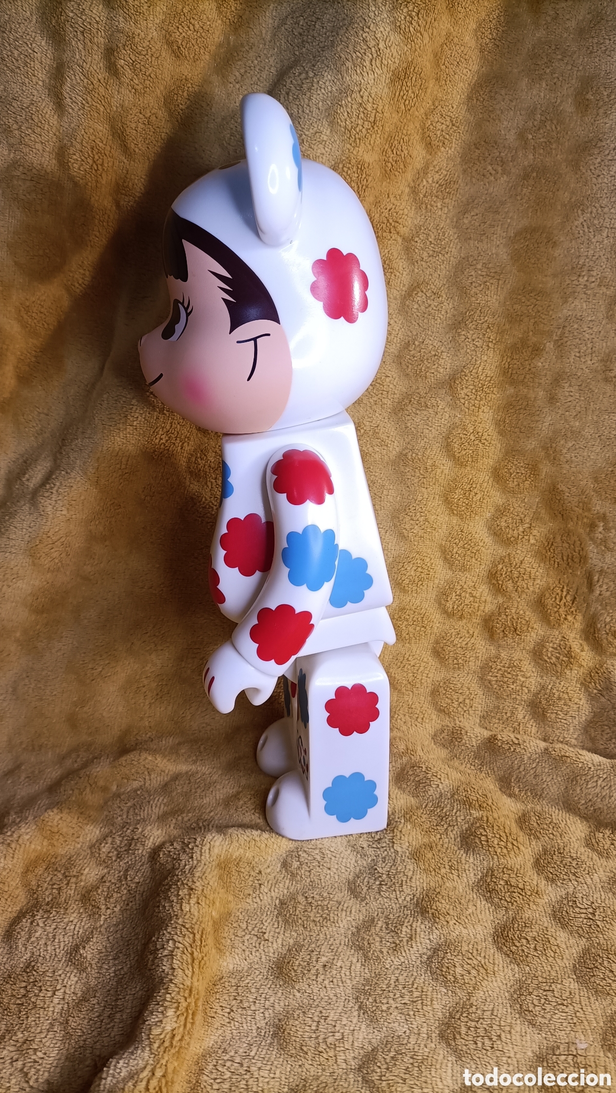 Otros objetos de arte: mu&ntilde;eco medicom toys - Foto 2