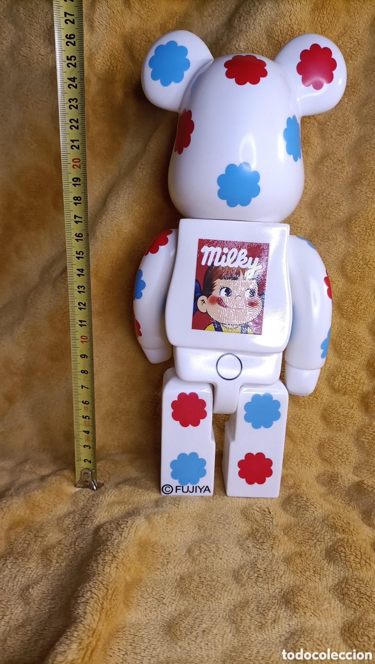 Otros objetos de arte: mu&ntilde;eco medicom toys - Foto 1