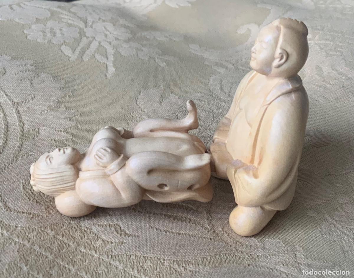 Otros objetos de arte: PAREJA ER&Oacute;TICA NETSUKE MADERA TALLADO A MANO - Foto 1