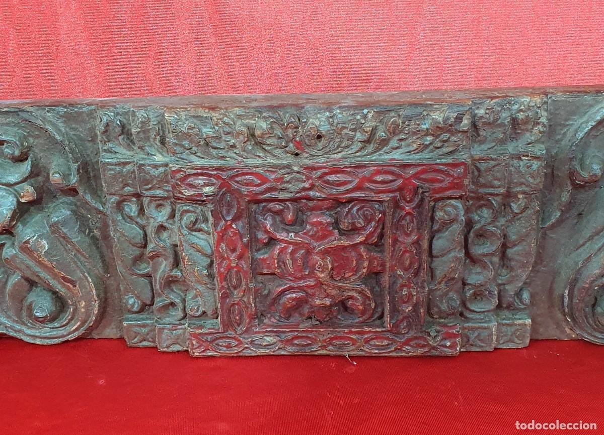 Otros objetos de arte: Antigua tabla de artesonado - Foto 1