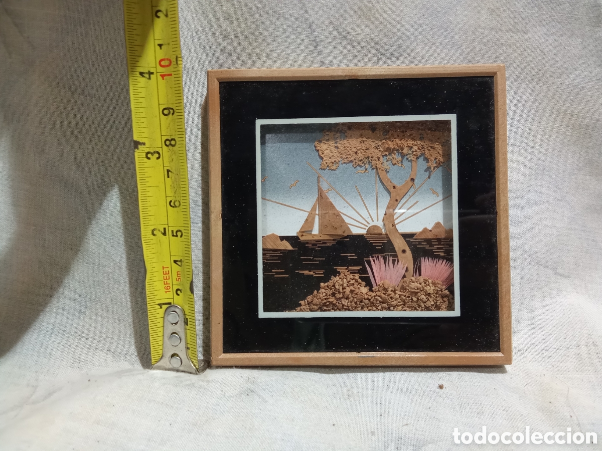 Otros objetos de arte: CURIOSO CUADRO HECHO CON CORCHO - Foto 2