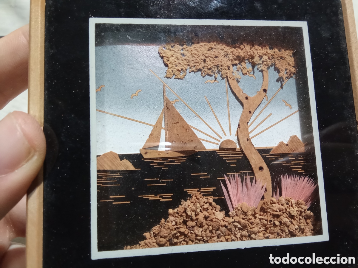 Otros objetos de arte: CURIOSO CUADRO HECHO CON CORCHO - Foto 3