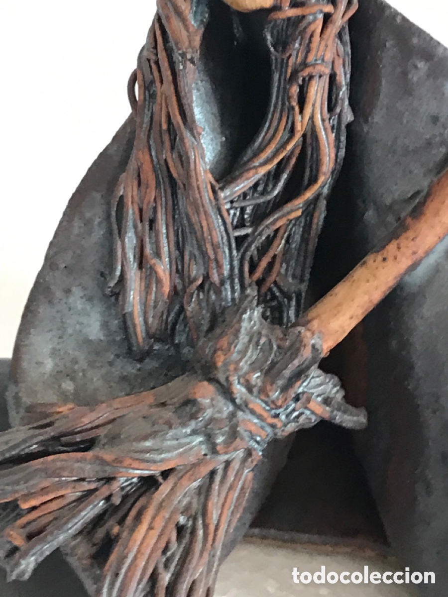 Otros objetos de arte: Bruja cer&aacute;mica - Foto 3