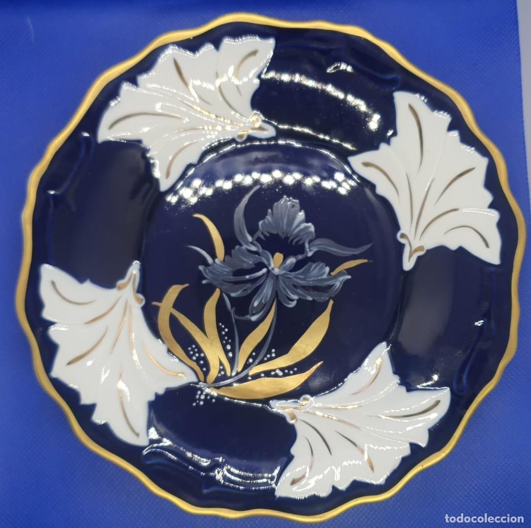 Otros objetos de arte: 2 PLATOS PORCELANA WEIMAR. COBALTO. - Foto 1
