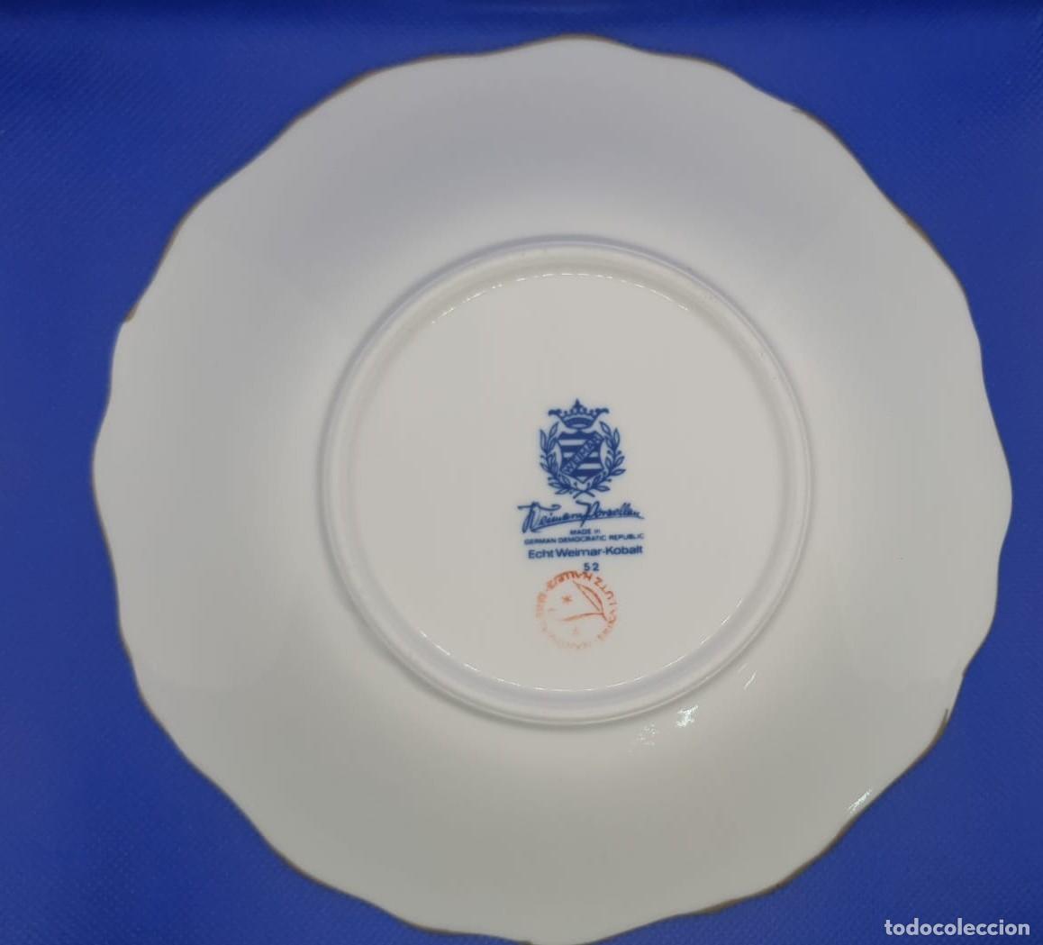 Otros objetos de arte: 2 PLATOS PORCELANA WEIMAR. COBALTO. - Foto 4