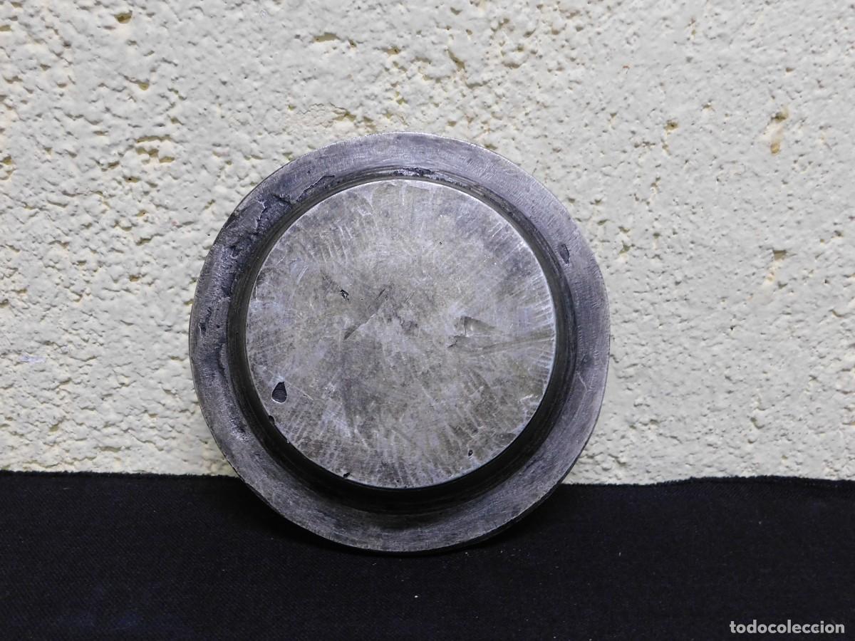 Otros objetos de arte: PLATO ALUMINIO Y ESMALTE - JOAN MAYN&Eacute; - Foto 2