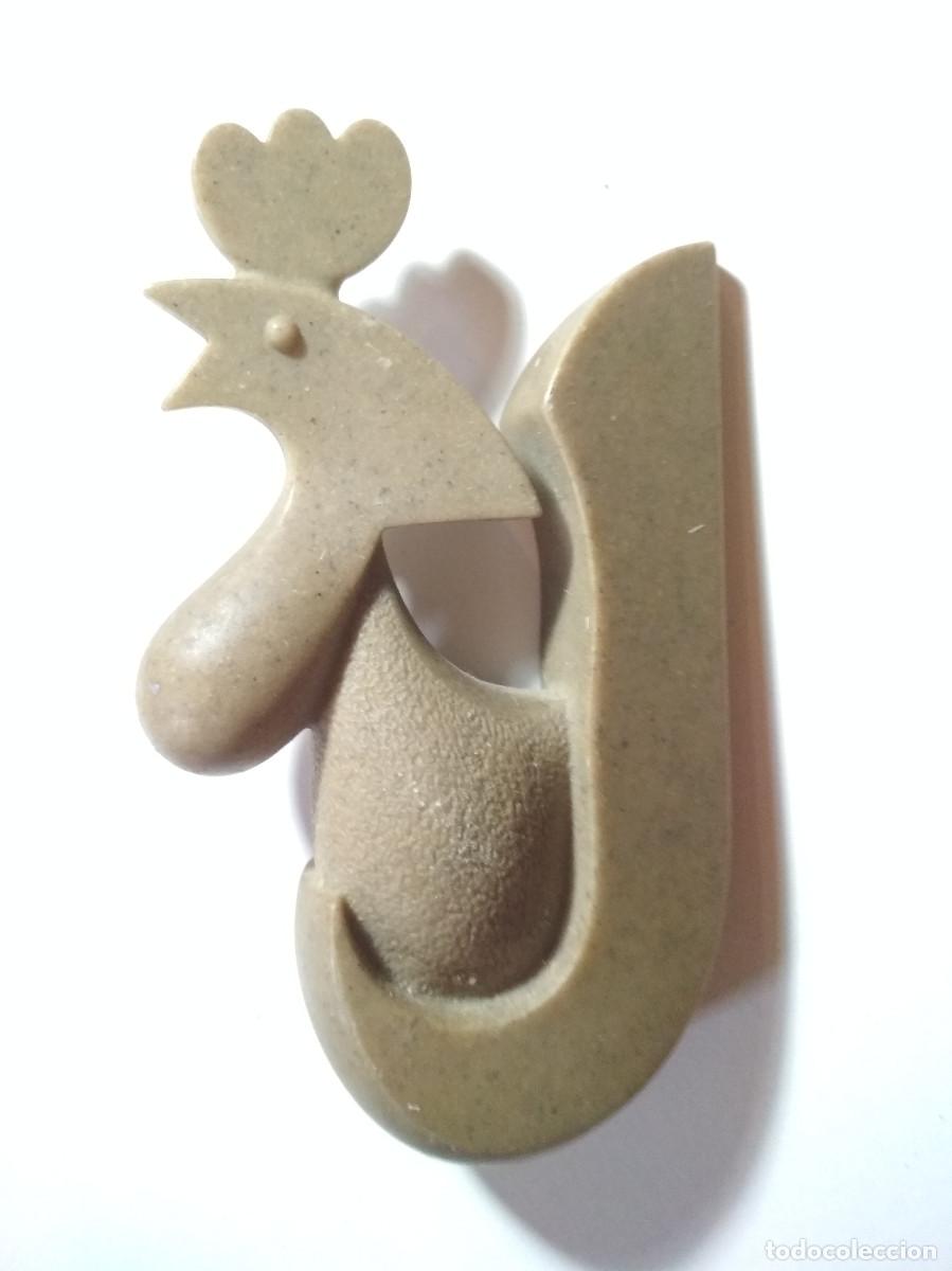 Otros objetos de arte: Promocional figura gallo - Foto 2