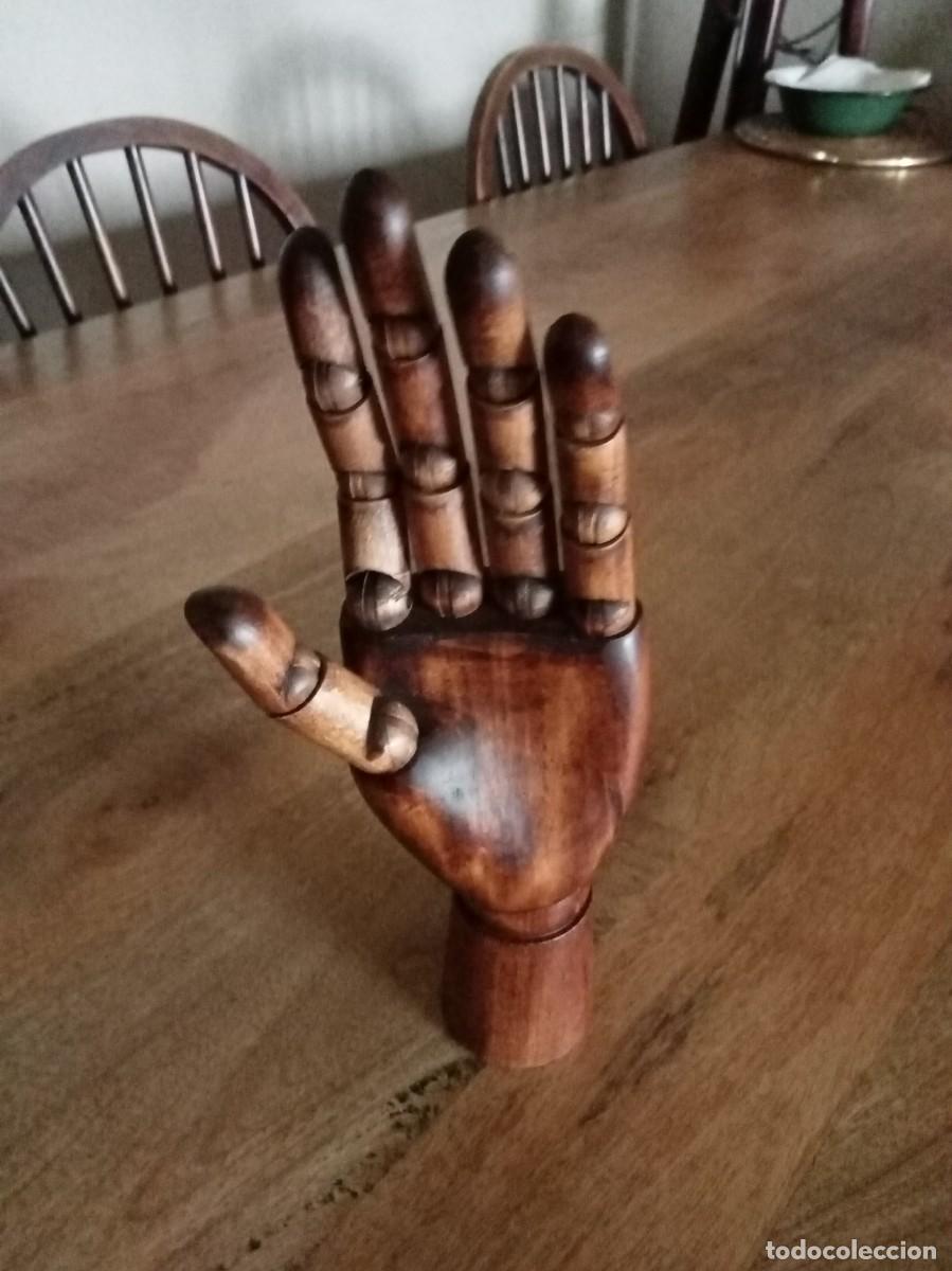 Otros Objetos de Arte: ANTIGUA MANO MADERA ARTICULADA BONITA P&Aacute;TINA