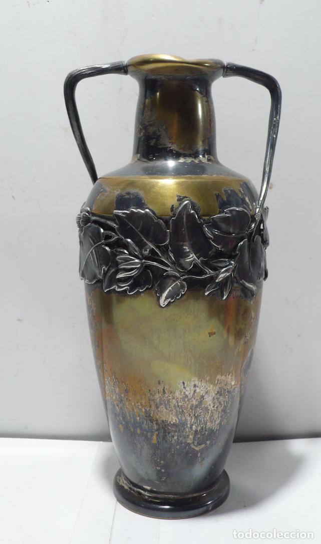 Otros objetos de arte: JARRA MODERNITA EN METAL - Foto 1