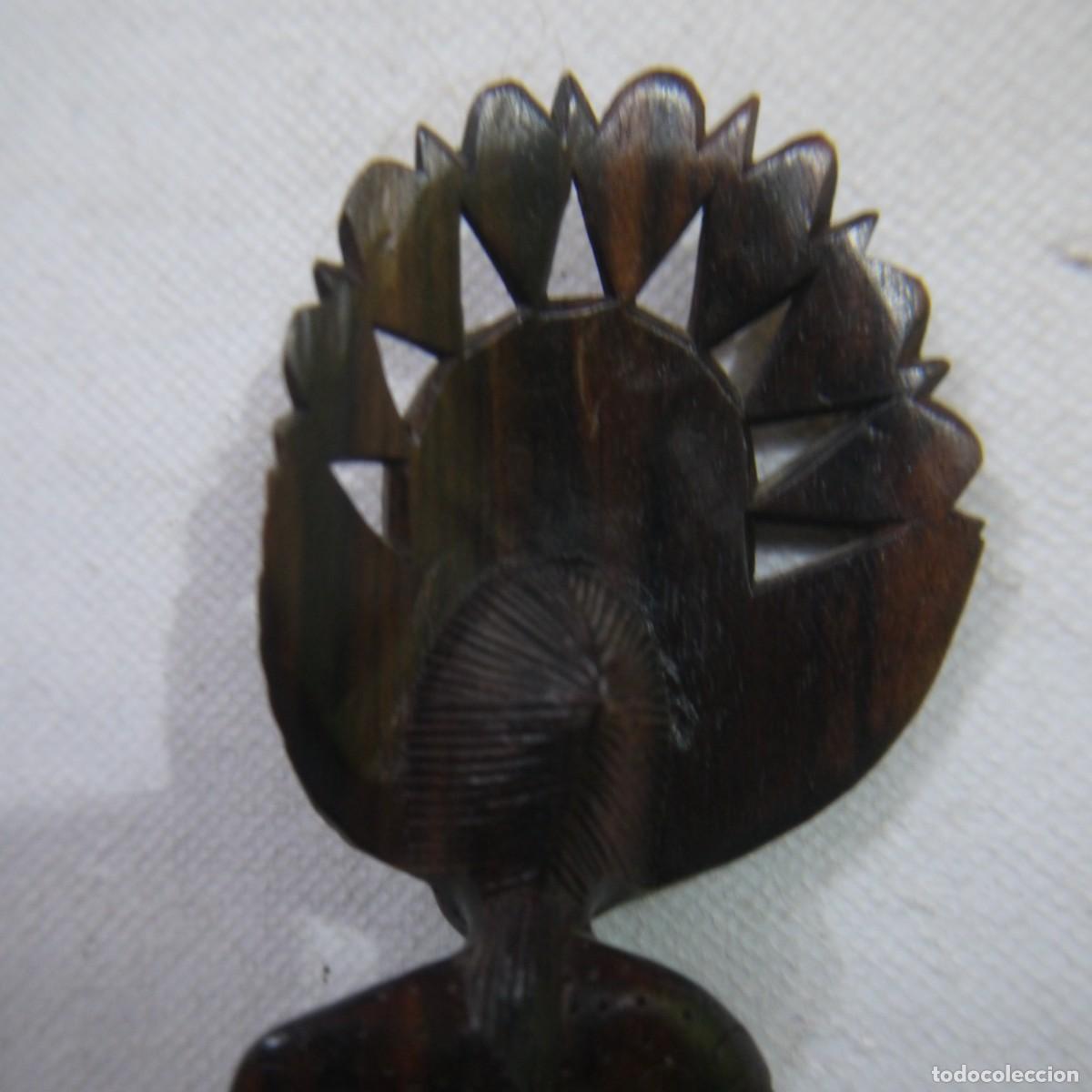Otros objetos de arte: FIGURA DE MUJER TALLADA EN MADERA - Foto 6