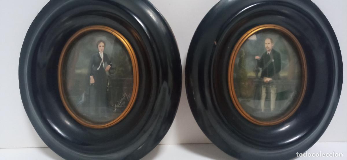 Otros objetos de arte: &Aacute;ngel de la Hoz. 2 Miniaturas. 1947 - Foto 1