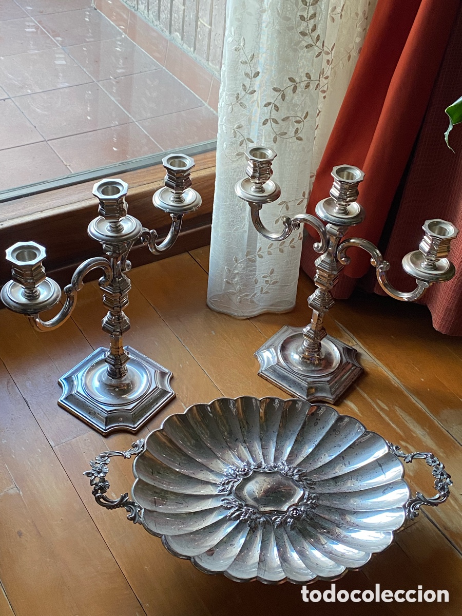 Otros objetos de arte: Centro de mesa y candelabros de plata - Foto 1