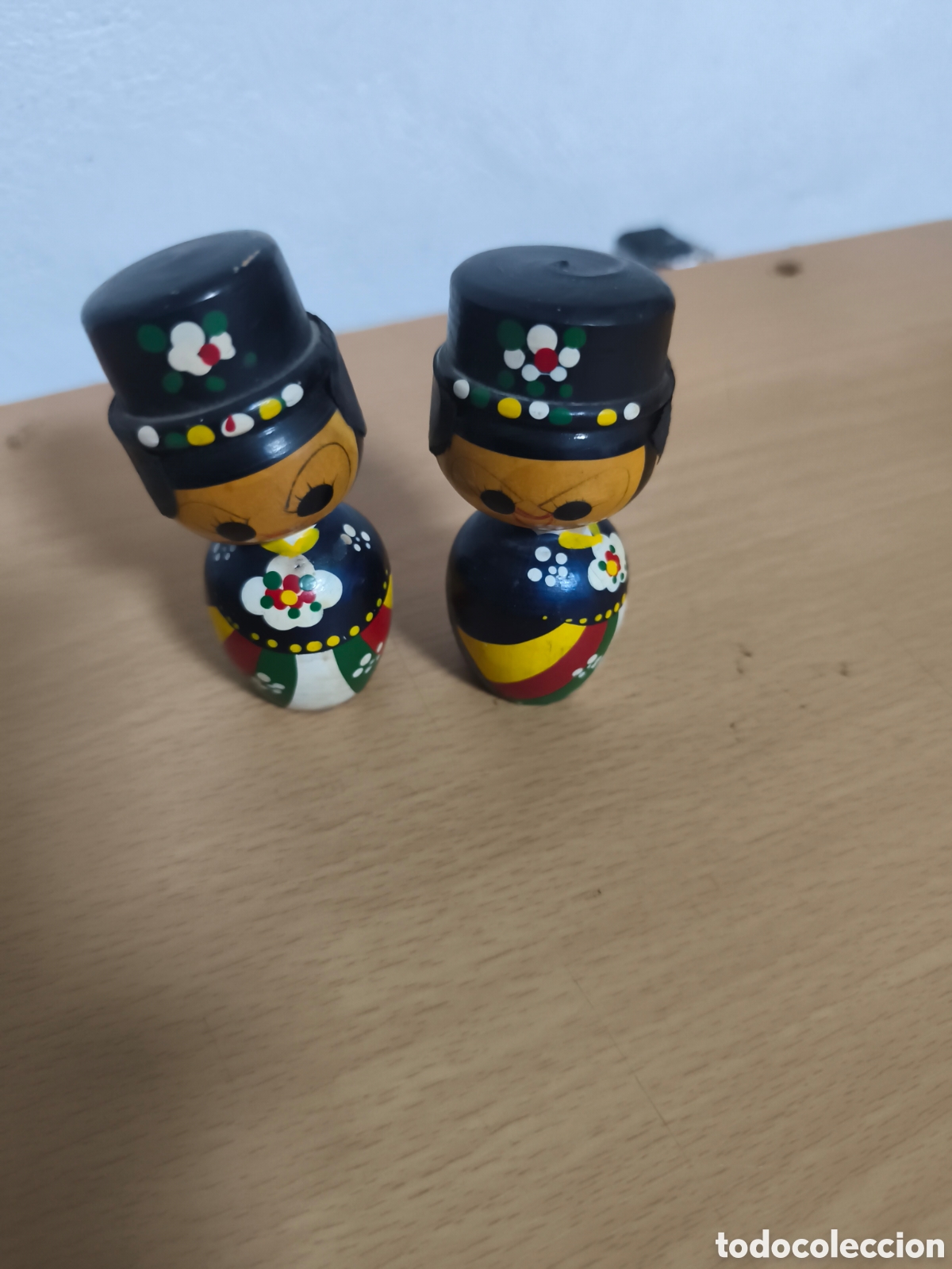 Otros objetos de arte: Par de figuritas japonesas - Foto 1