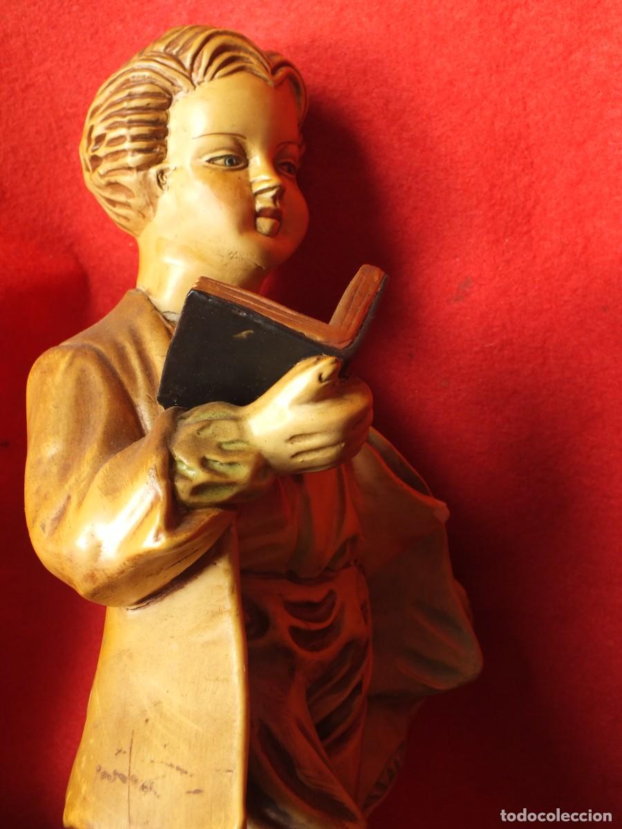Otros objetos de arte: FIGURA ESTUCADA DE UN NI&Ntilde;O LEYENDO - Foto 6