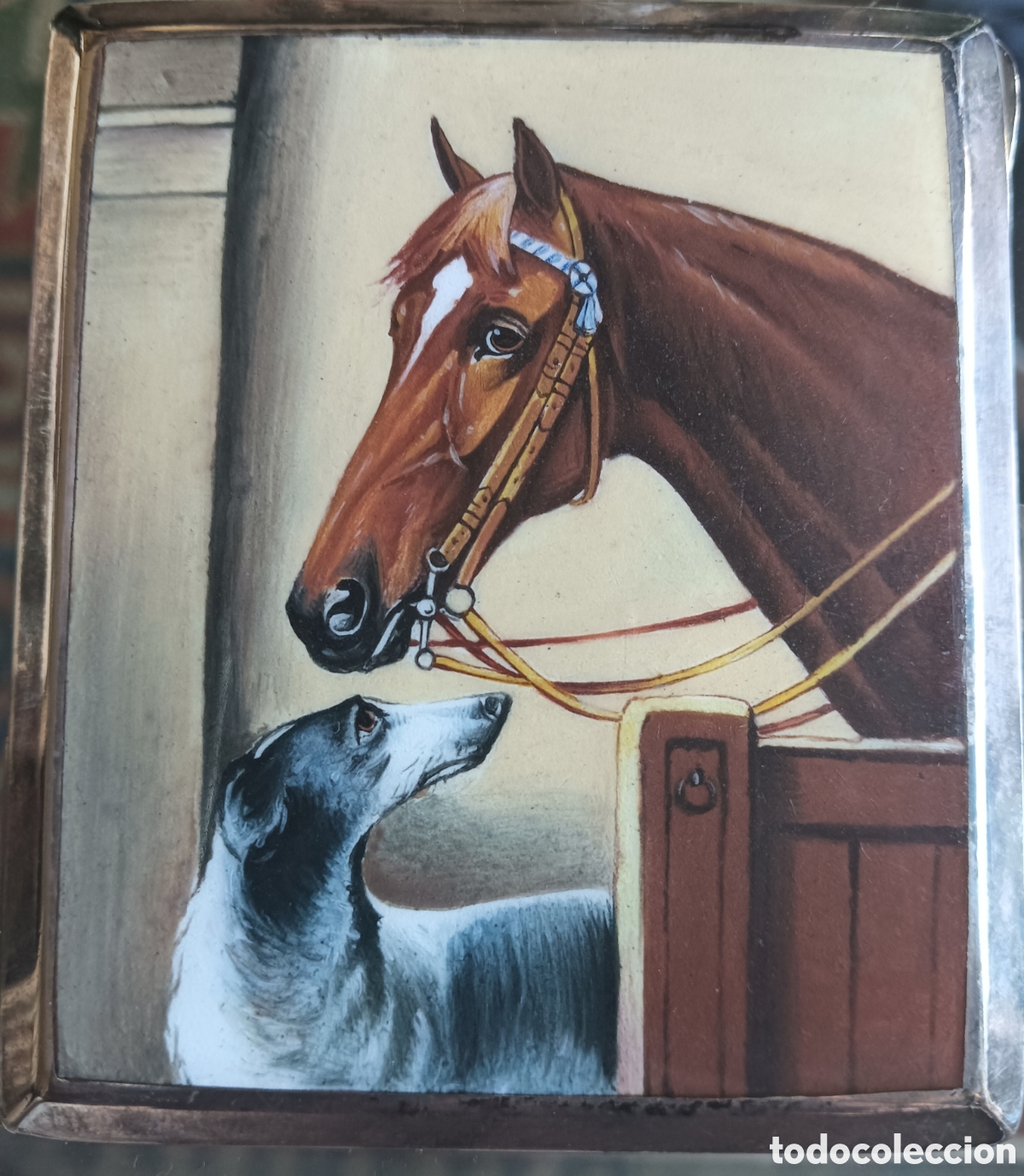 Otros objetos de arte: Pitillera esmaltada con una escena de perro y caballo - Foto 1