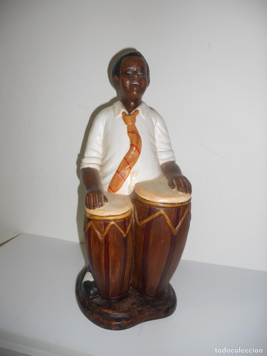 Otros objetos de arte: ANTIGUO NEGRO TOCANDO EL TAMBOR ( DE BARRO COCIDO ) - Foto 1