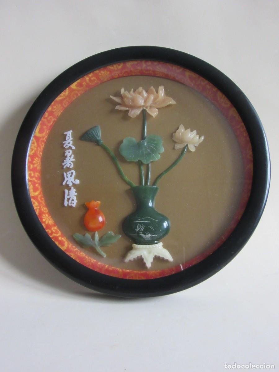 Otros objetos de arte: CUADRO EN FORMATO CIRCULAR CON DECORACION FLORAL - Foto 1