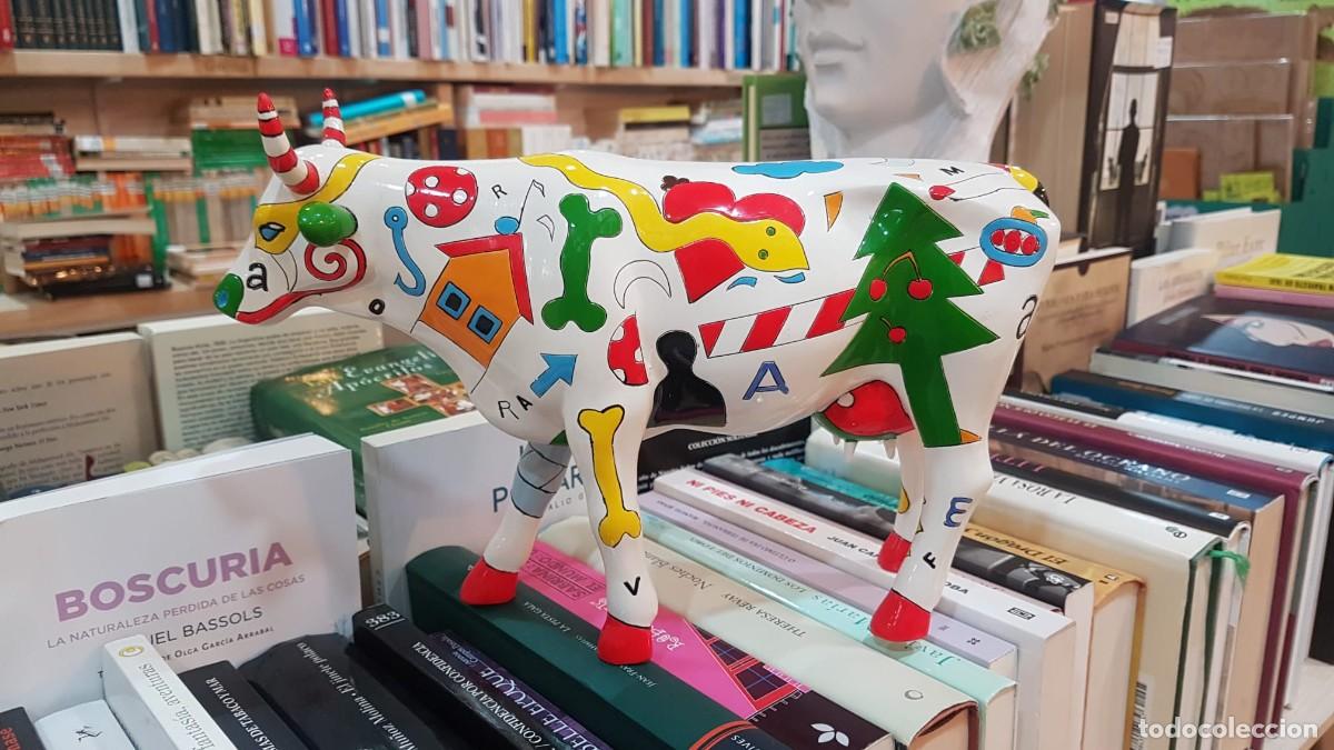 Otros objetos de arte: FIGURA DE LA COLECCI&Oacute;N COW PARADE 2007 - Foto 1