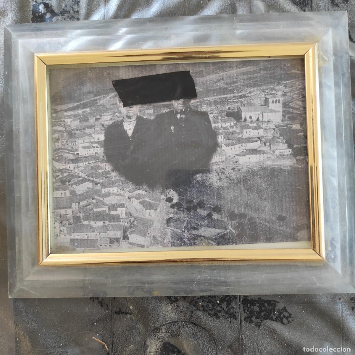 Otros objetos de arte: Cuadro pareja pueblo - Foto 1