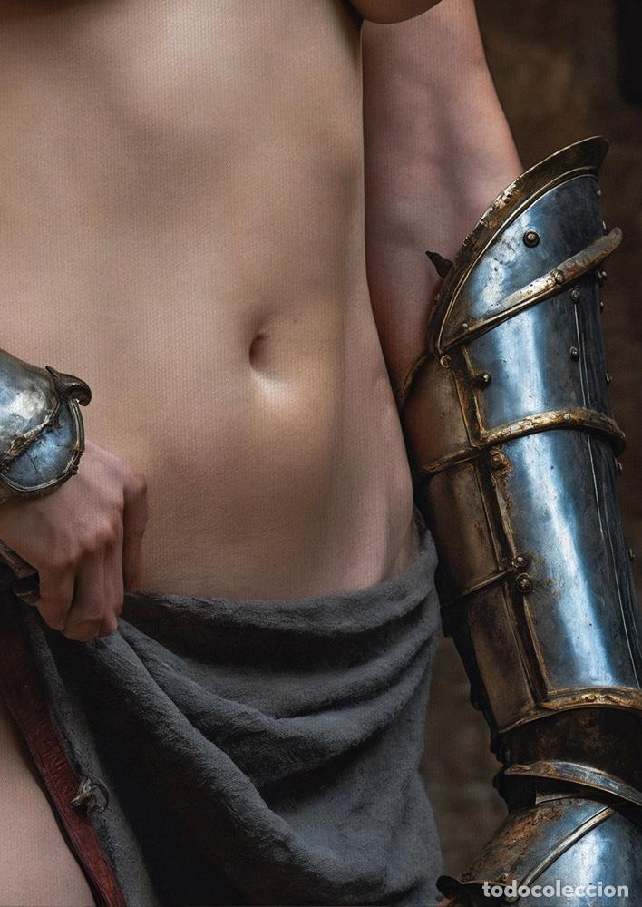 Otros objetos de arte: DRESSING FOR BATTLE - IMPRESION EN LIENZO DE ALGOD&Oacute;N ( 73 X 54 cm ) - Foto 4