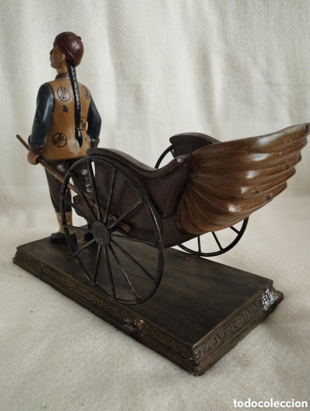 Otros objetos de arte: Antigua Figura Chino con RickShaw. - Foto 4