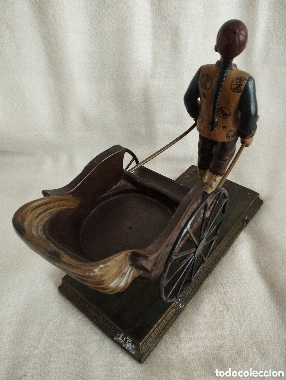 Otros objetos de arte: Antigua Figura Chino con RickShaw. - Foto 5